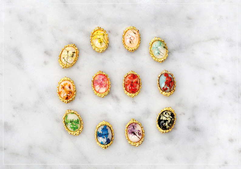 nailart_allthatnail_decoparts_antiqueflowerparts_01.jpg