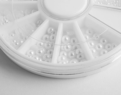 nailart_allthatnail_4usefultools_halfpearlwheelsetwhite_04.jpg