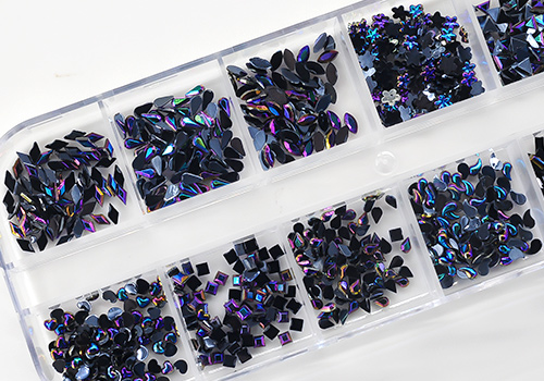 feat-aurora-rhinestone3.jpg