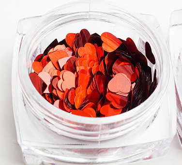 nailart_allthatnail_2otherartgoods_trendredheartglitter_04.jpg