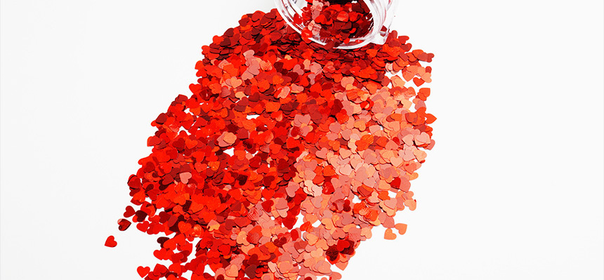nailart_allthatnail_2otherartgoods_trendredheartglitter_05.jpg