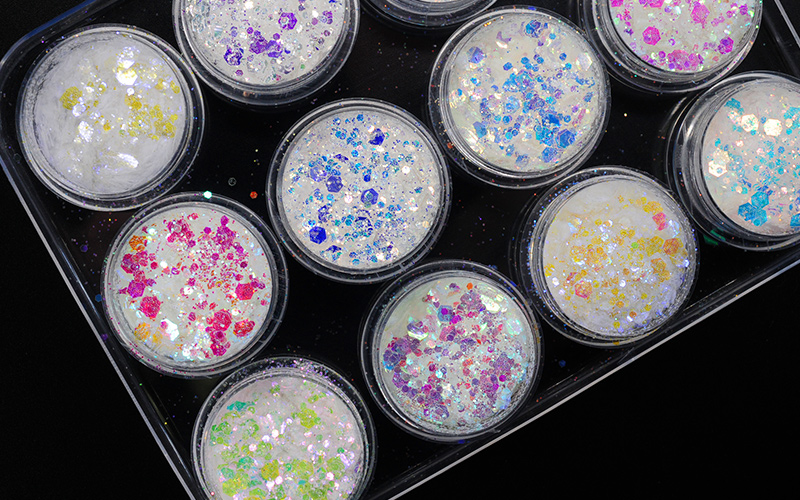 feat-shining-glitter2.jpg