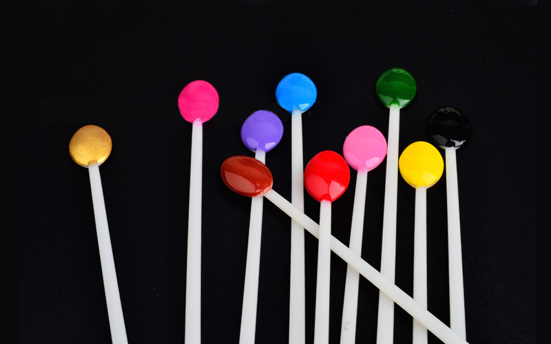 feat-nail-color-spoon3.jpg