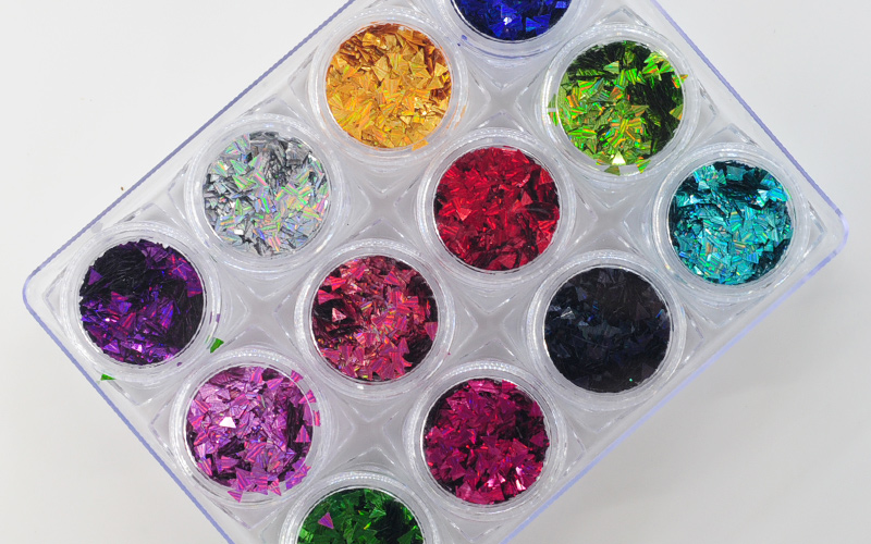 feat-triangle-glitter4.jpg