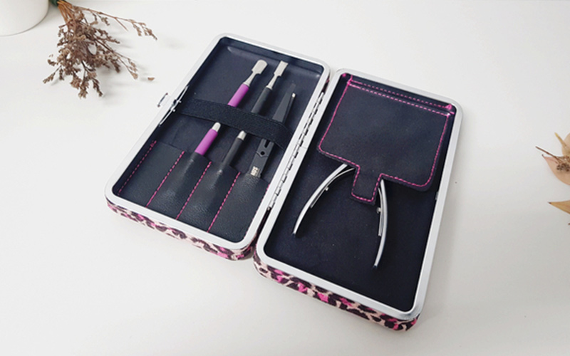 feat-case-set1.jpg