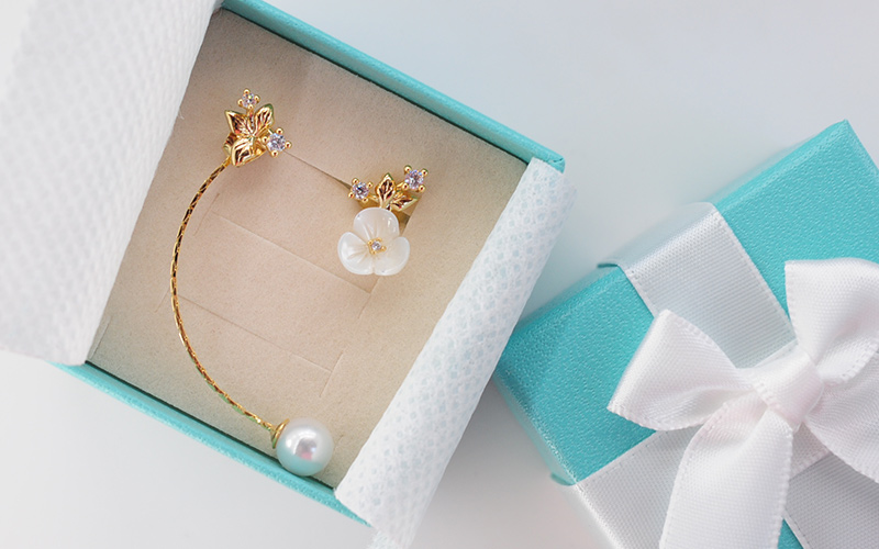 earing1.jpg