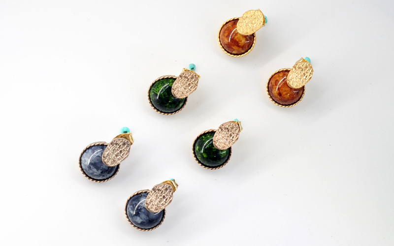 stone-earing3.jpg