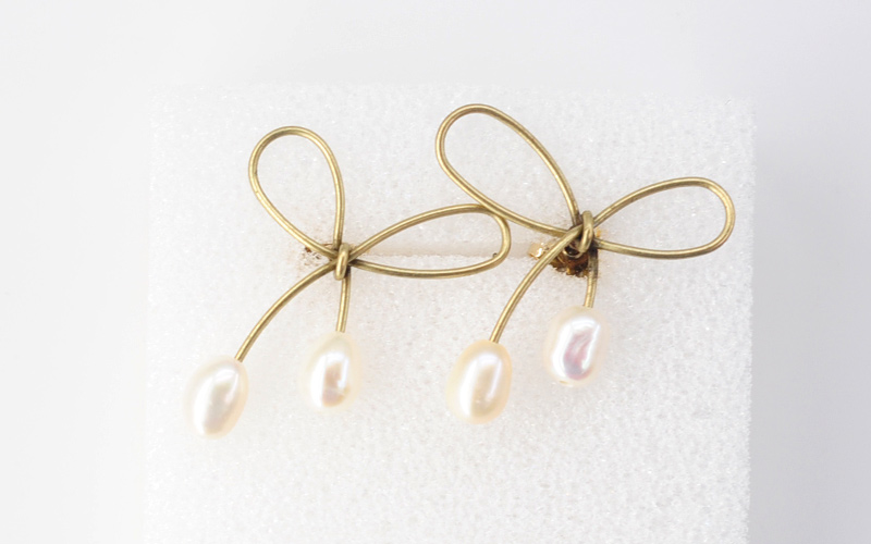 earing-ribbon2.jpg