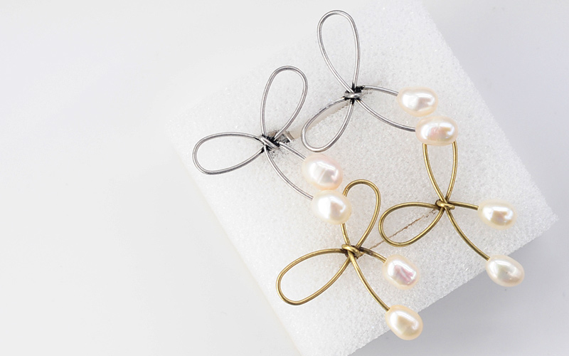 earing-ribbon1.jpg