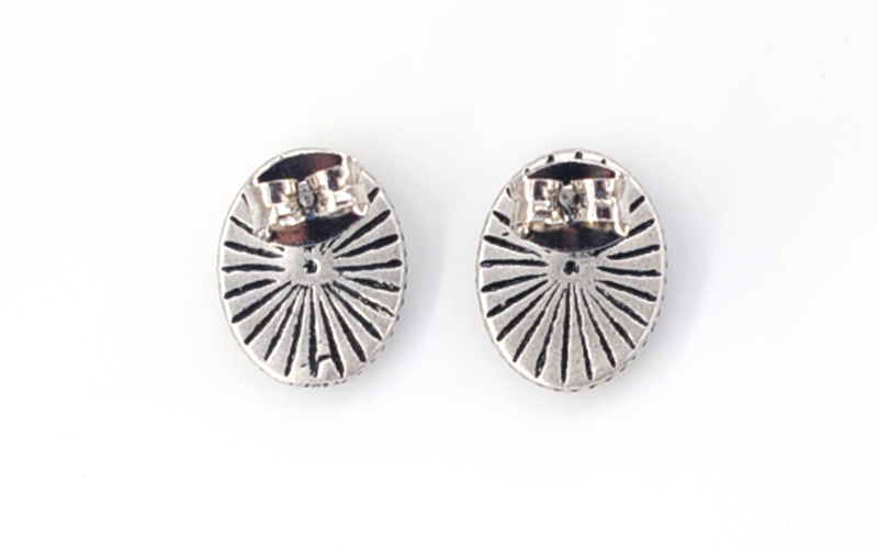 stone-earing-back1.jpg